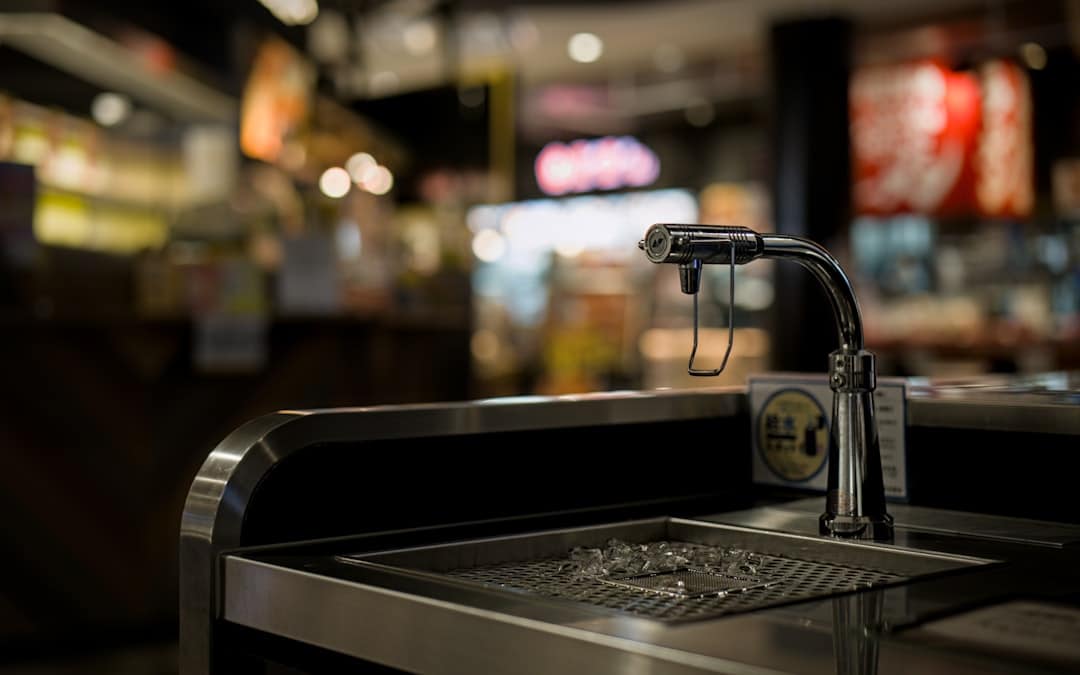 Photo Automatic Sink and Faucet Control